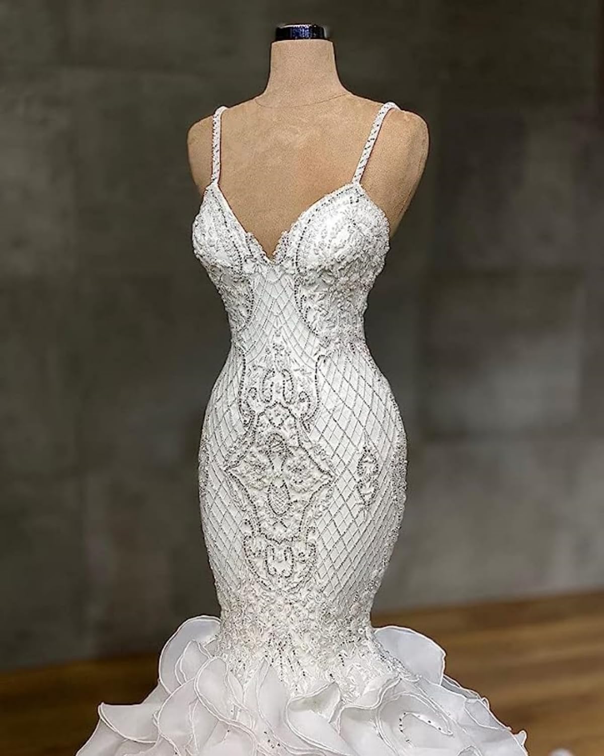 ZHUNASHOW White Lace Organza Mermaid Women's Spaghetti Straps Wedding Dress Long Train Sleeveless Bridal Gown
