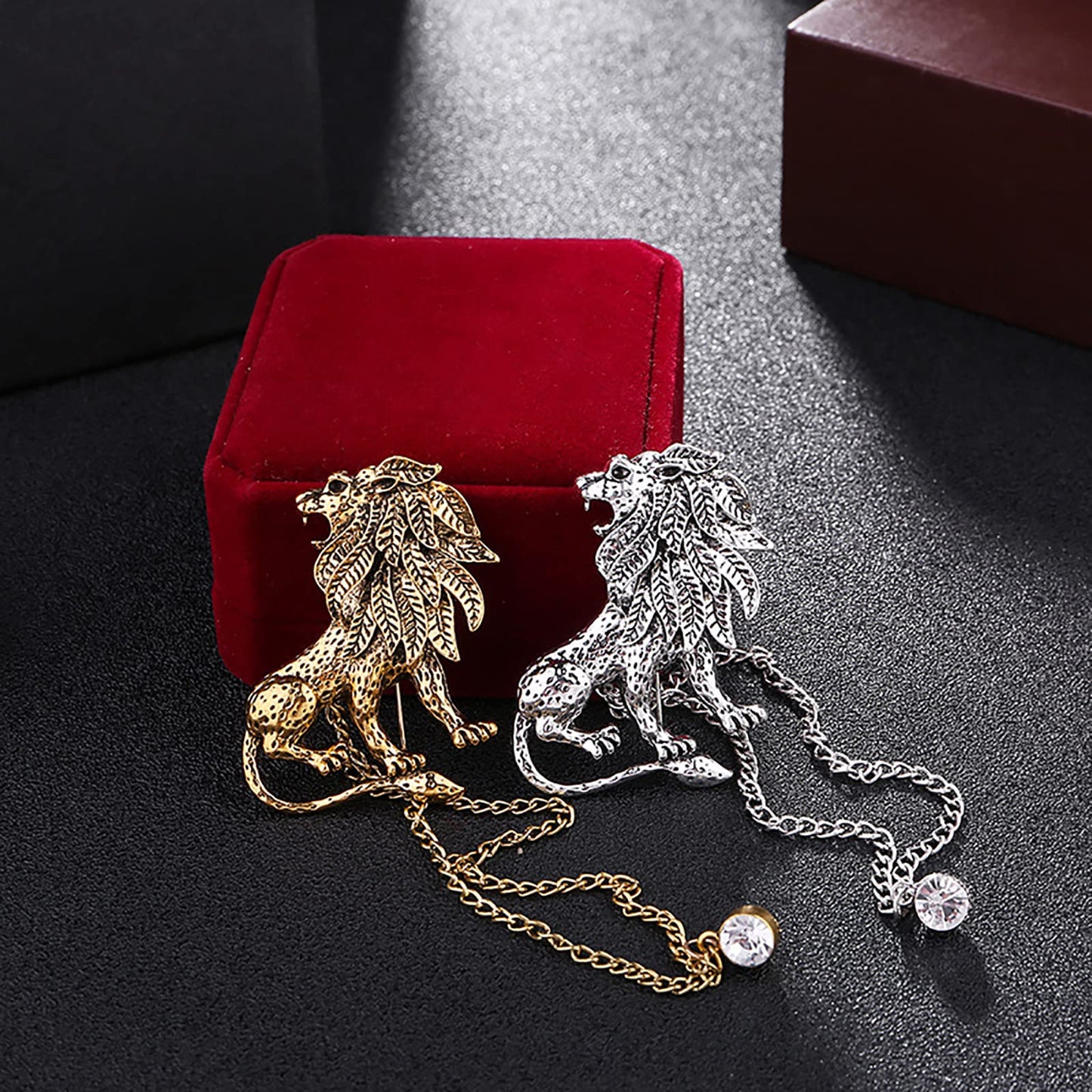 Vintage Animal Tassel Chain Brooch for Men Women, Punk Buck Suit Tie Lapel Pin, Deer Ram Owl Rhinestone Collar Chain Pin for Boyfriend Gifts (Lion Gold)